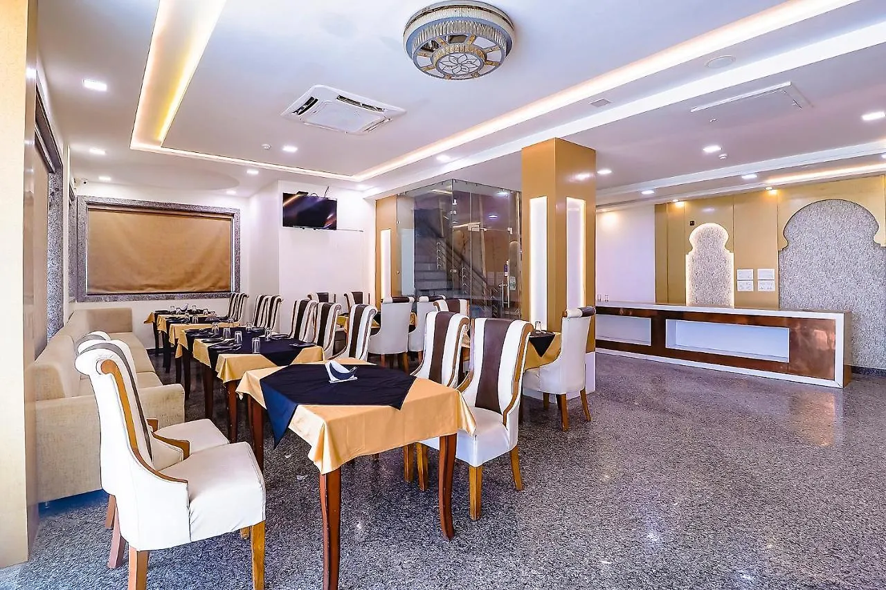 Fabhotel Swess Grand 阿格拉 3*,  印度