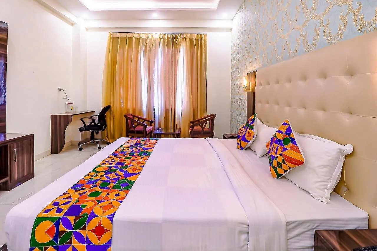 Fabhotel Swess Grand Agra  India