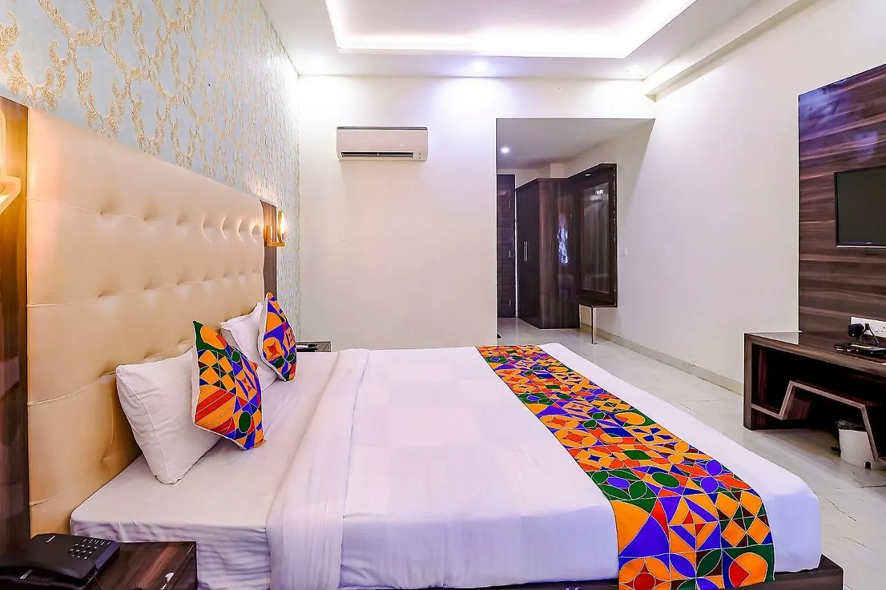 Hotel Fabhotel Swess Grand Agra