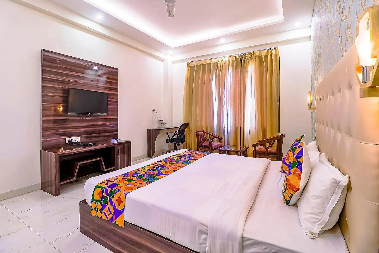 Fabhotel Swess Grand Agra  India