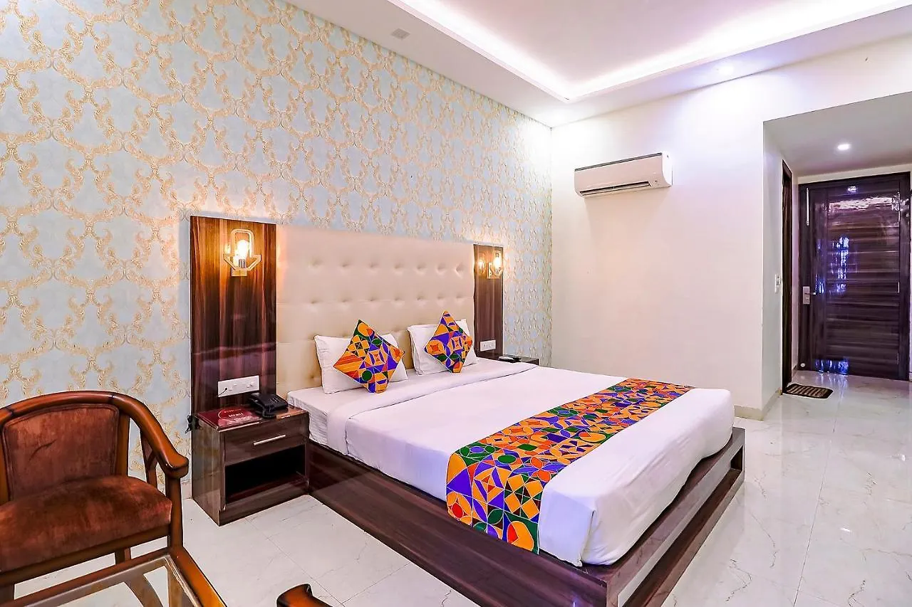 Fabhotel Swess Grand Agra  Hotel