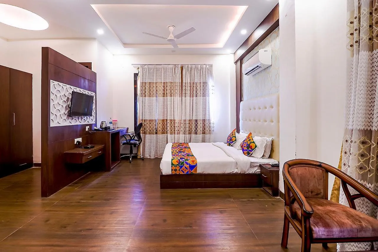 Hotel Fabhotel Swess Grand Agra